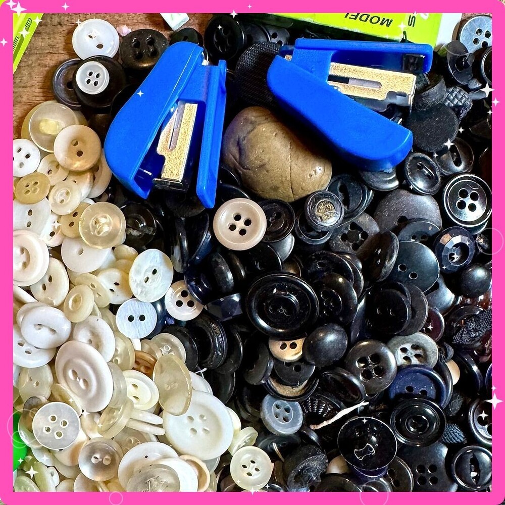⚜️ Craft Lot | Mixed Buttons Staplers Stone Supplies | Resell DIY 🩷